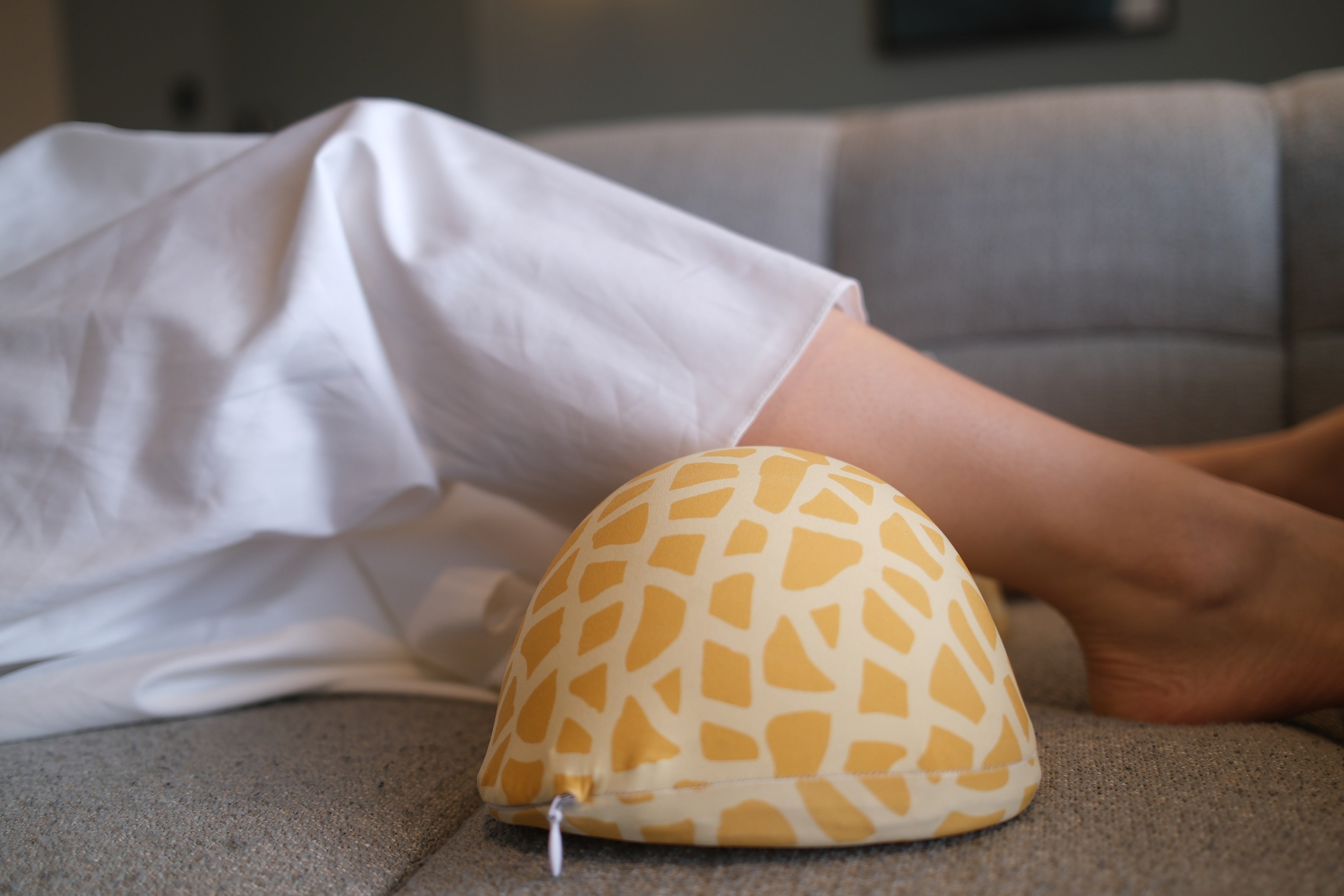 Shiatsu Massage Pillow (Peanut)
